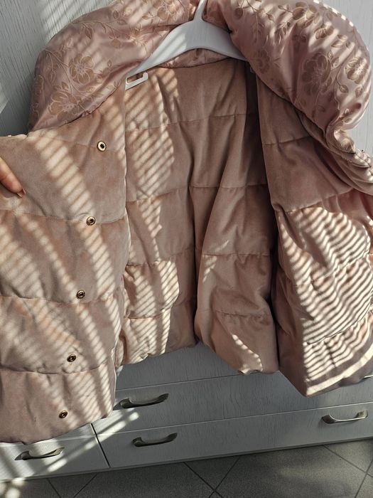 Зимно яке пепел от рози