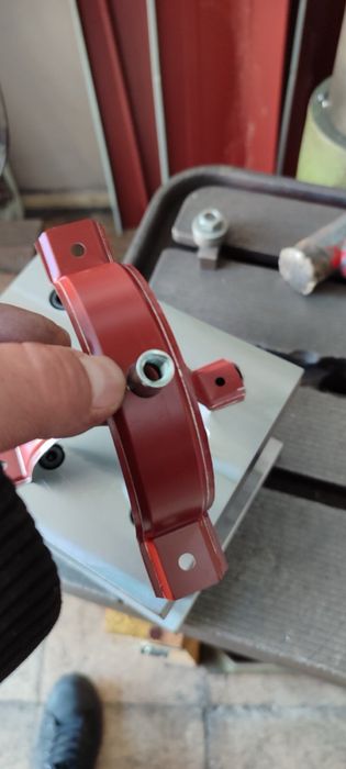 Продавам Матрица за скоби за  водосточни скоби ф100