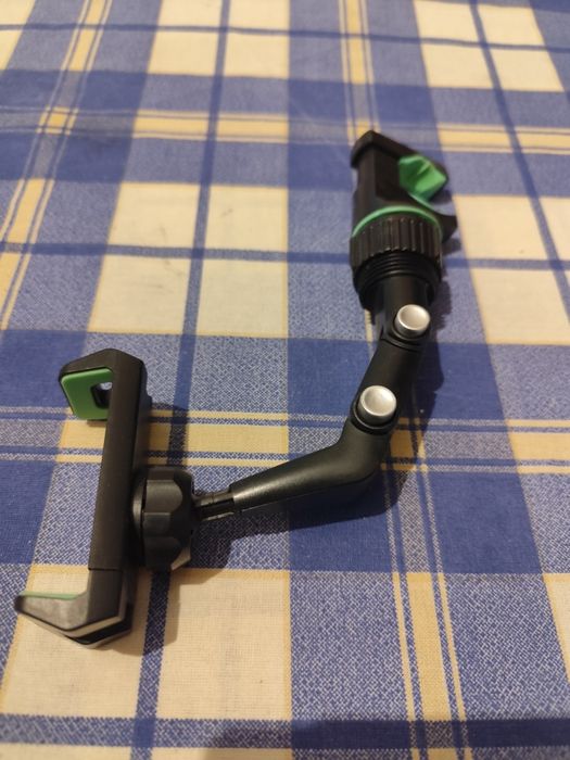 Автомобилна стойка за смартфон