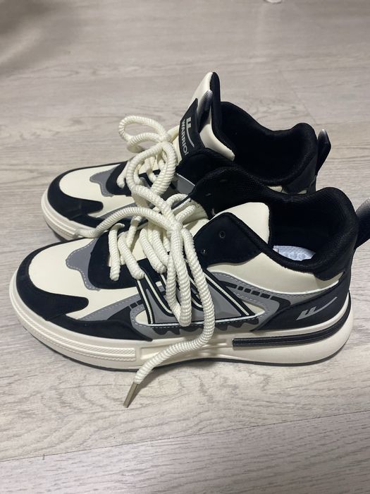 Продам Кроссовки новые