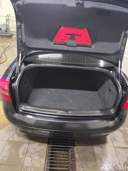 Продам машину ауди а6 автомат