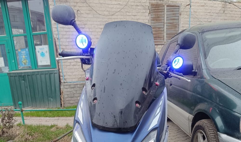 Продам Макси скутер