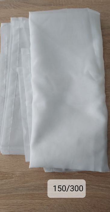 Голям лот от тънки пердета и балдахини