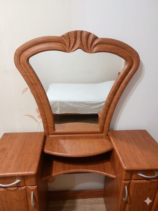 Продам мебель и телевизор