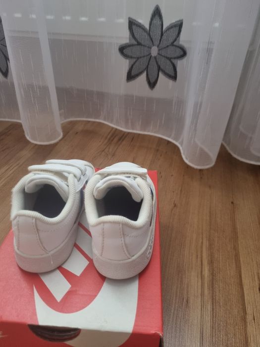 Adidasi pt copii Adidas- marimea 23