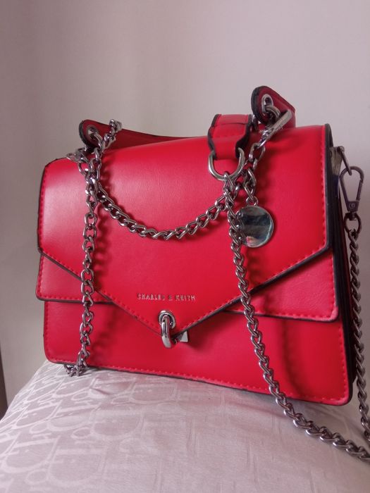 Сумка красная качество отличное новое