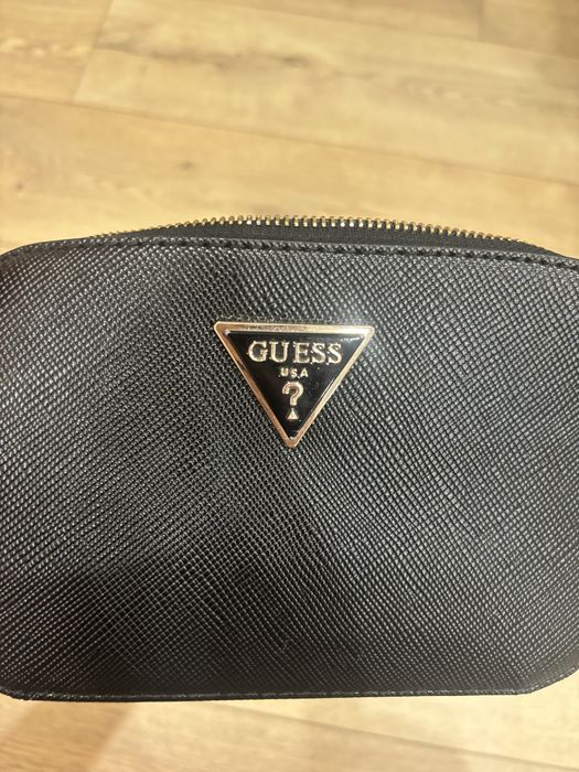 Сумка GUESS оригинал продаю