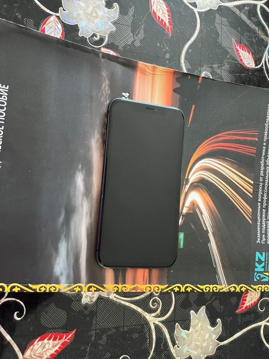 Продам iPhone 11
