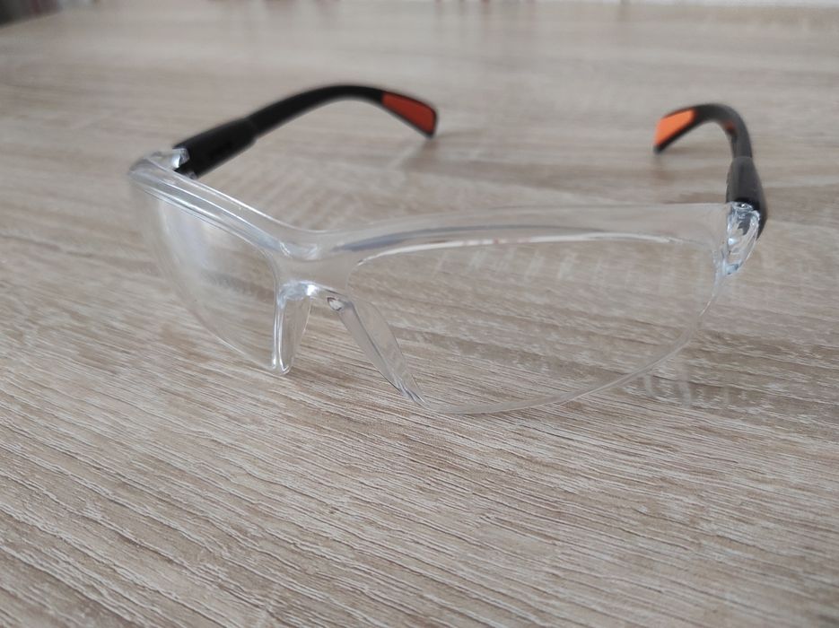 Новые защитные очки