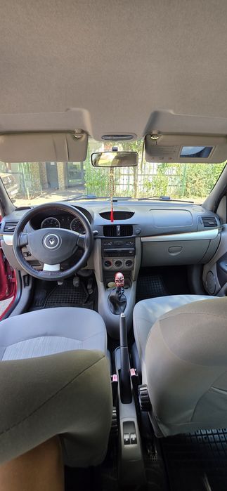 RENAULT Symbol 2010 — imagine 3