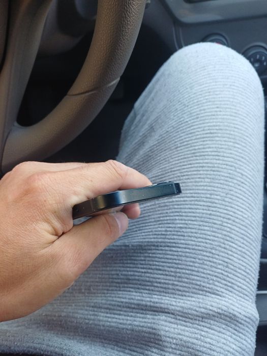 Продам Iphone 13 128gb 5G