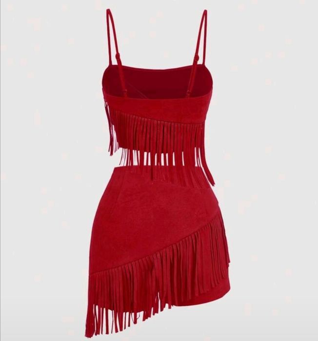 Дамски комплект с две части с червени велурени ресни,