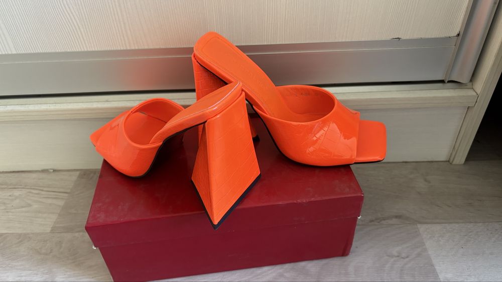 Босоножки летние