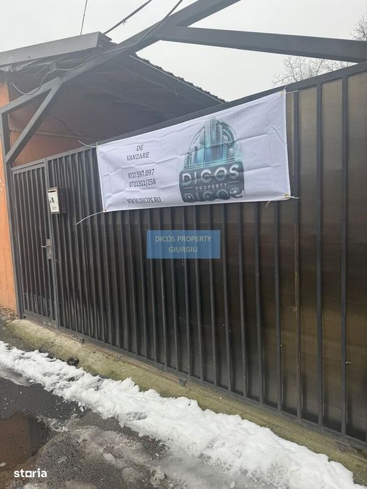 Casă de vânzare – Strada Crinului