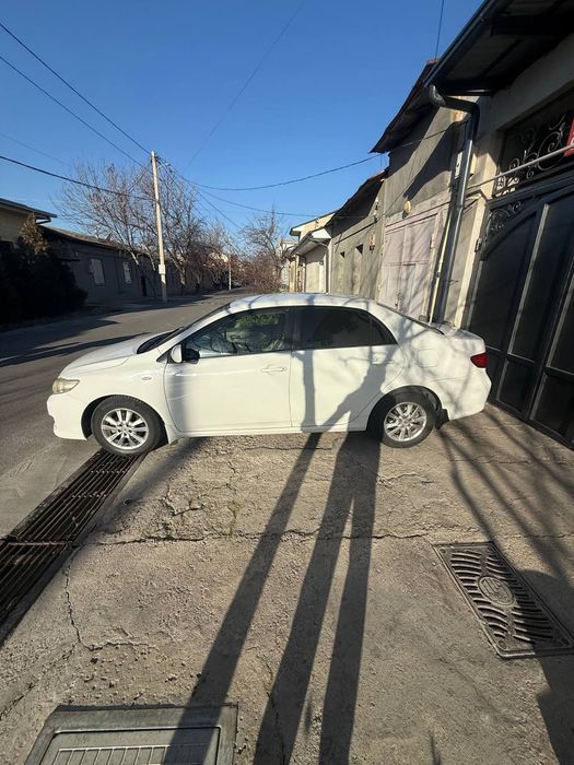 Тойота королла 2008