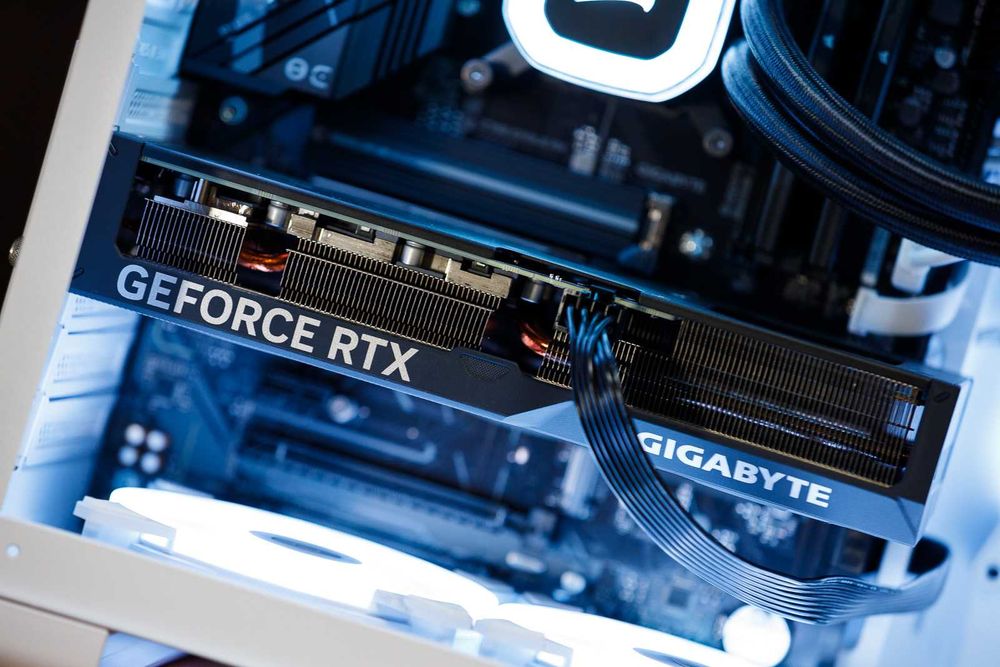 Custom Gaming PC i7 14700K RTX 4070 m.2 ssd 2TB 32GB RAM DDR5 Z790 Nou