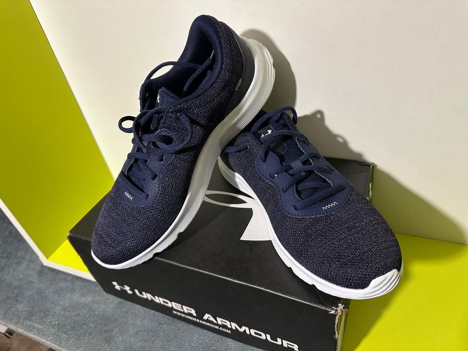 Under Armour mojo 2 marimea 41 noi in cutie