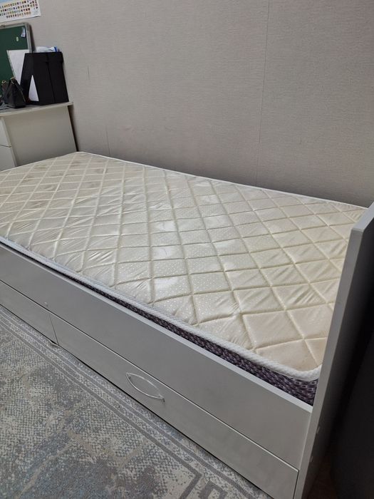 Продам кровать новую