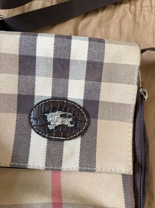 Чанта Burberry чанта