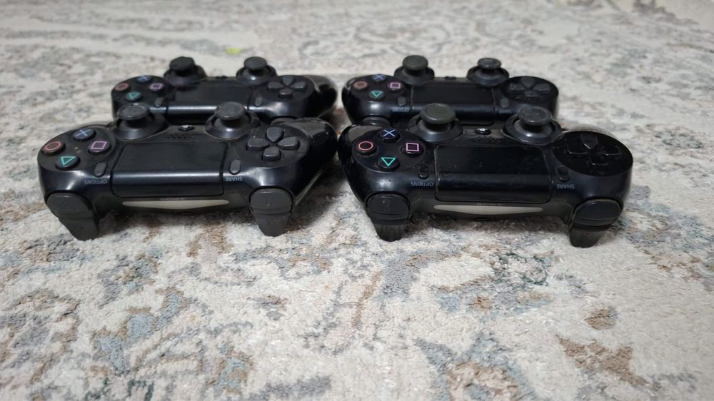 Джостики для PS4
