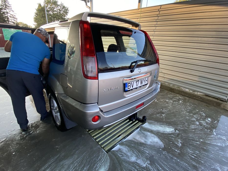 Vand Nissan x-trail sau schimb cu toareg de 2.5 cu carlig