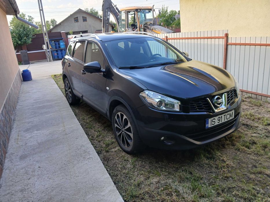 Vând Nissan Qashqai 1,6 diesel