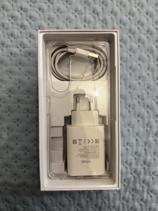 Продам телефон VIVO Y04 НОВЫЙ !!!