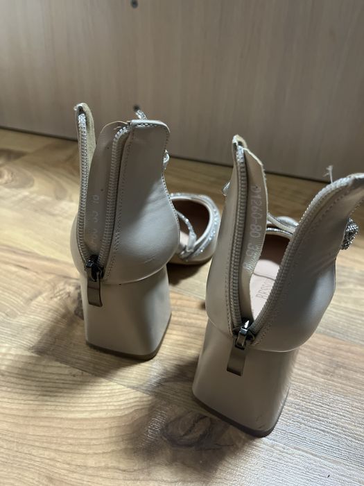 Туфли вечерние с стразами