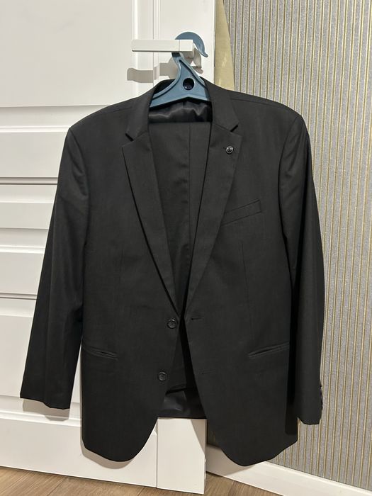 Продам костюмы , размеры 46-50