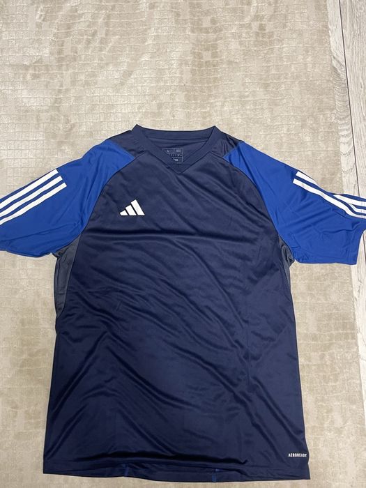 Оригинальная тренировочная футболка Adidas L размера