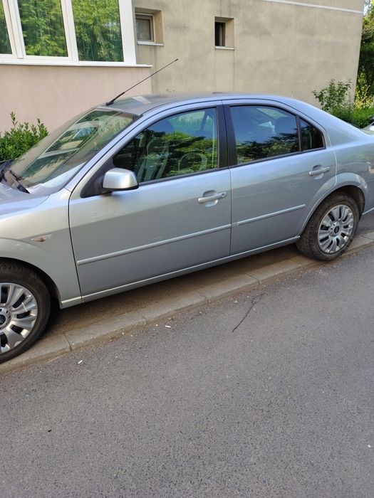 Vând Ford Mondeo