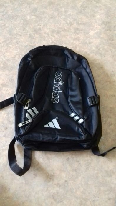 Продам новые рюкзаки