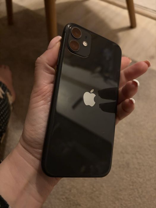 Iphone 11 много запазен