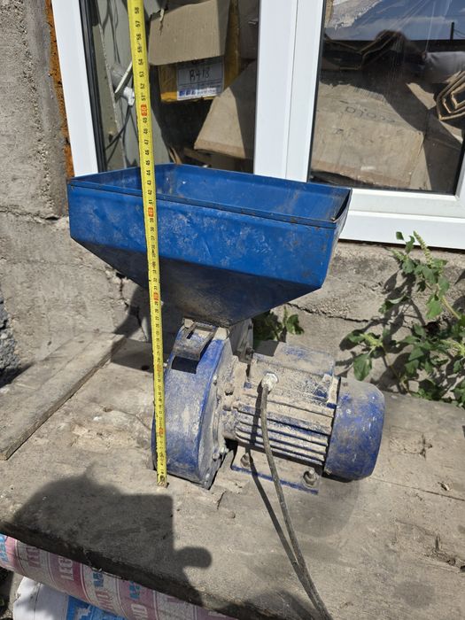 Дробилка для зерна, зернодробилка