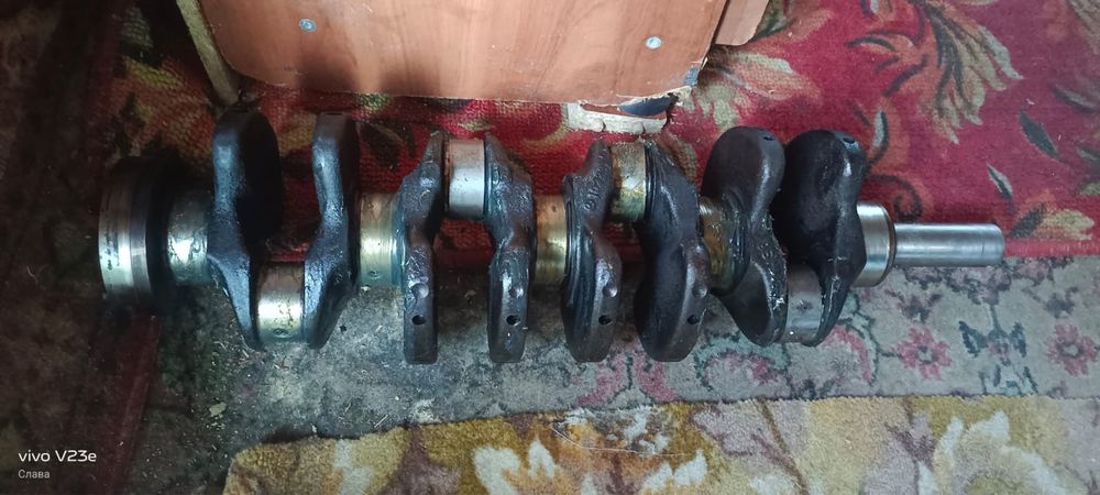 Продам запчасти м 102