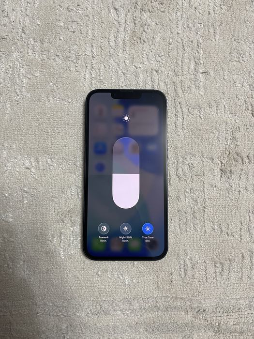 iPhone 13 в отличном состоянии