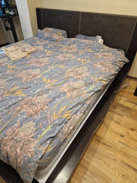 Спалня за матрак 180/200