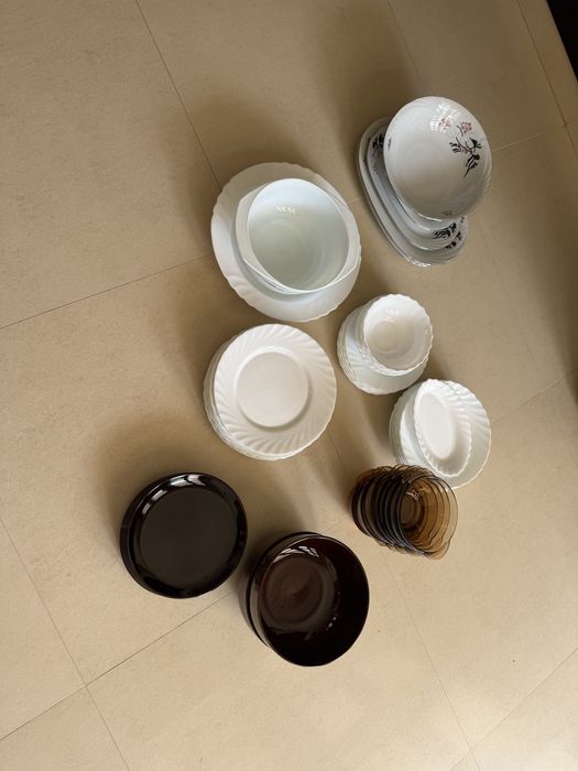 Set farfurii, platouri, boluri