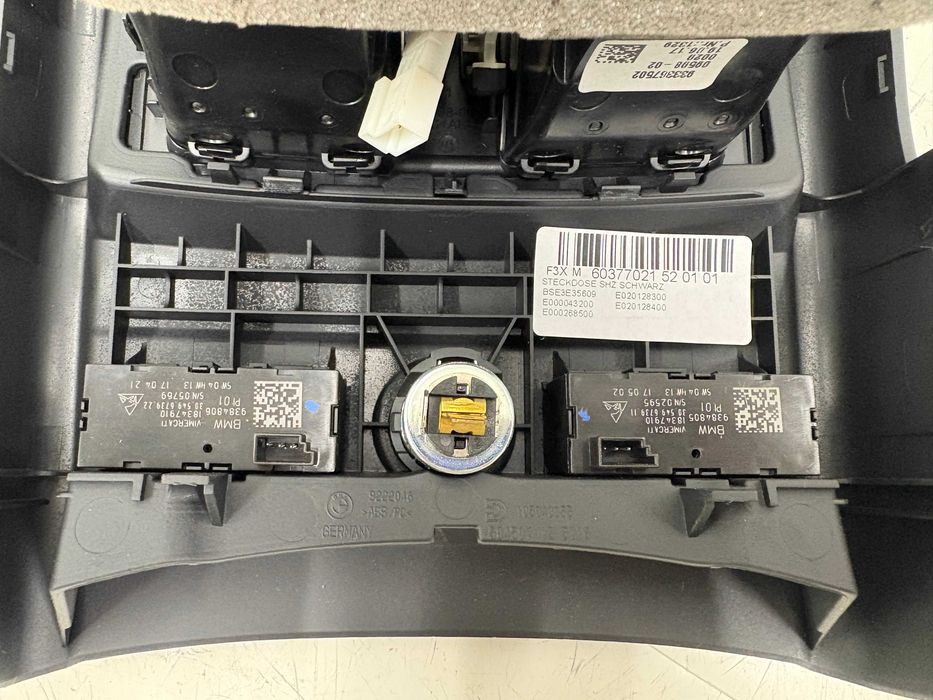 Заден въздуховод с бутони за подгрев БМВ Ф30 Ф32 Ф36 М3 Ф80 М4 Ф82