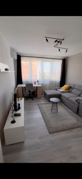 Închiriez apartament 2 camere in spatele medicinei