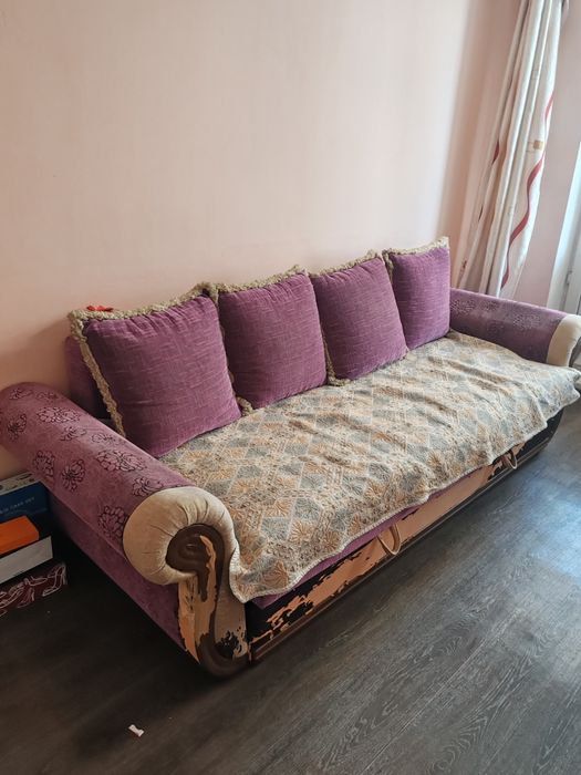 Отдам даром б/у диван и кресло