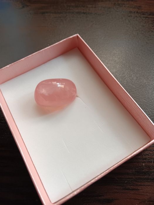 Камък розов кварц