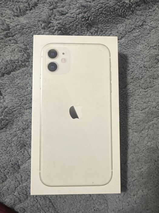 Продам айфон 11 торг