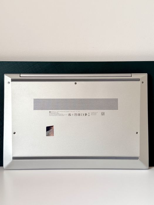 Laptop HP EliteBook 830 G8