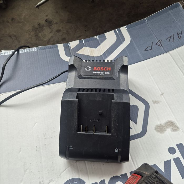 Акумулаторен Ъглошлайф  BOSCH