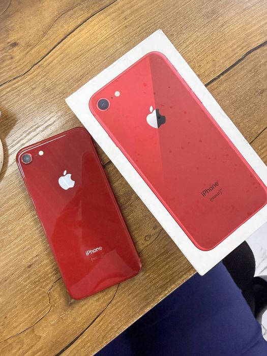 Продам IPhone 8, 256 gb, все работает, емкость 77