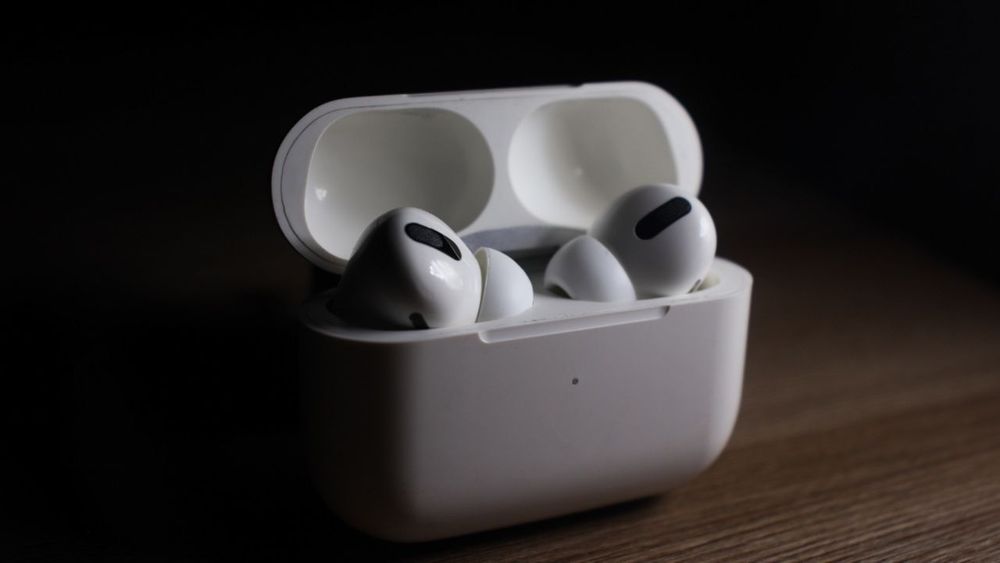 Продам наушники AirPods Pro