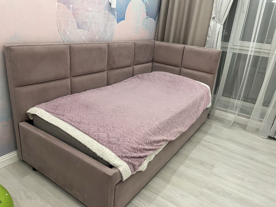 Кровать двухъярусная