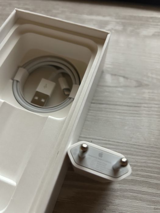 Set Apple incarcator 5W si cablu USB Lightning