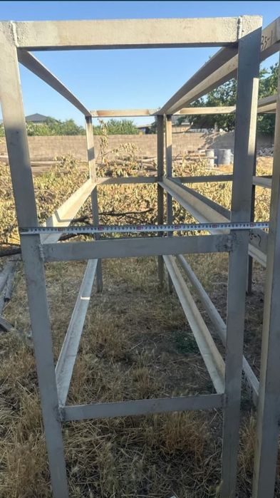 Полка металлическая сделана из качественно металла.
Полки ДСП.
Высота